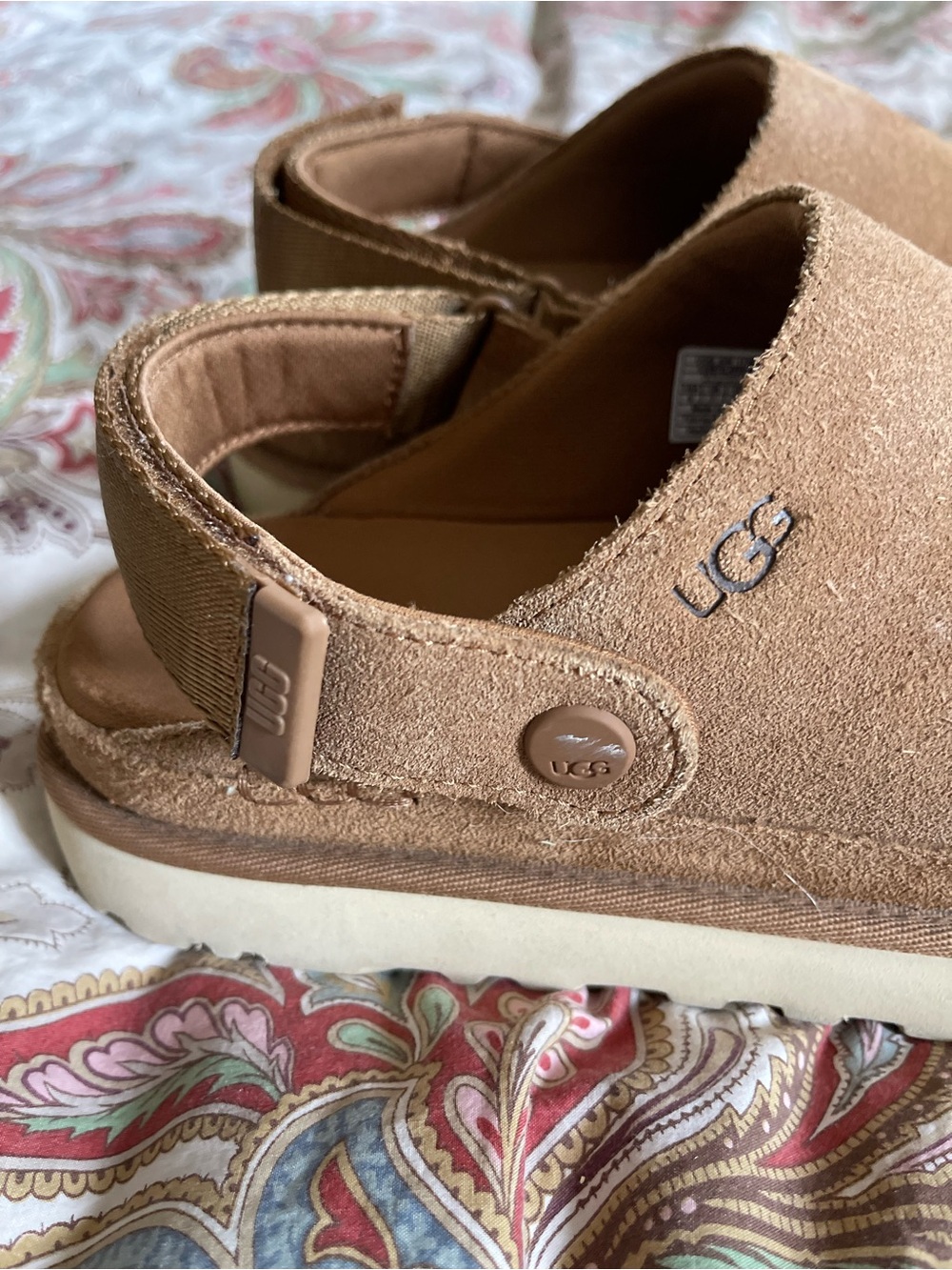 Women's UGG Goldenstar Clogs Chestnut Brown Suede Size 9 EUC! - Picture 3 of 12